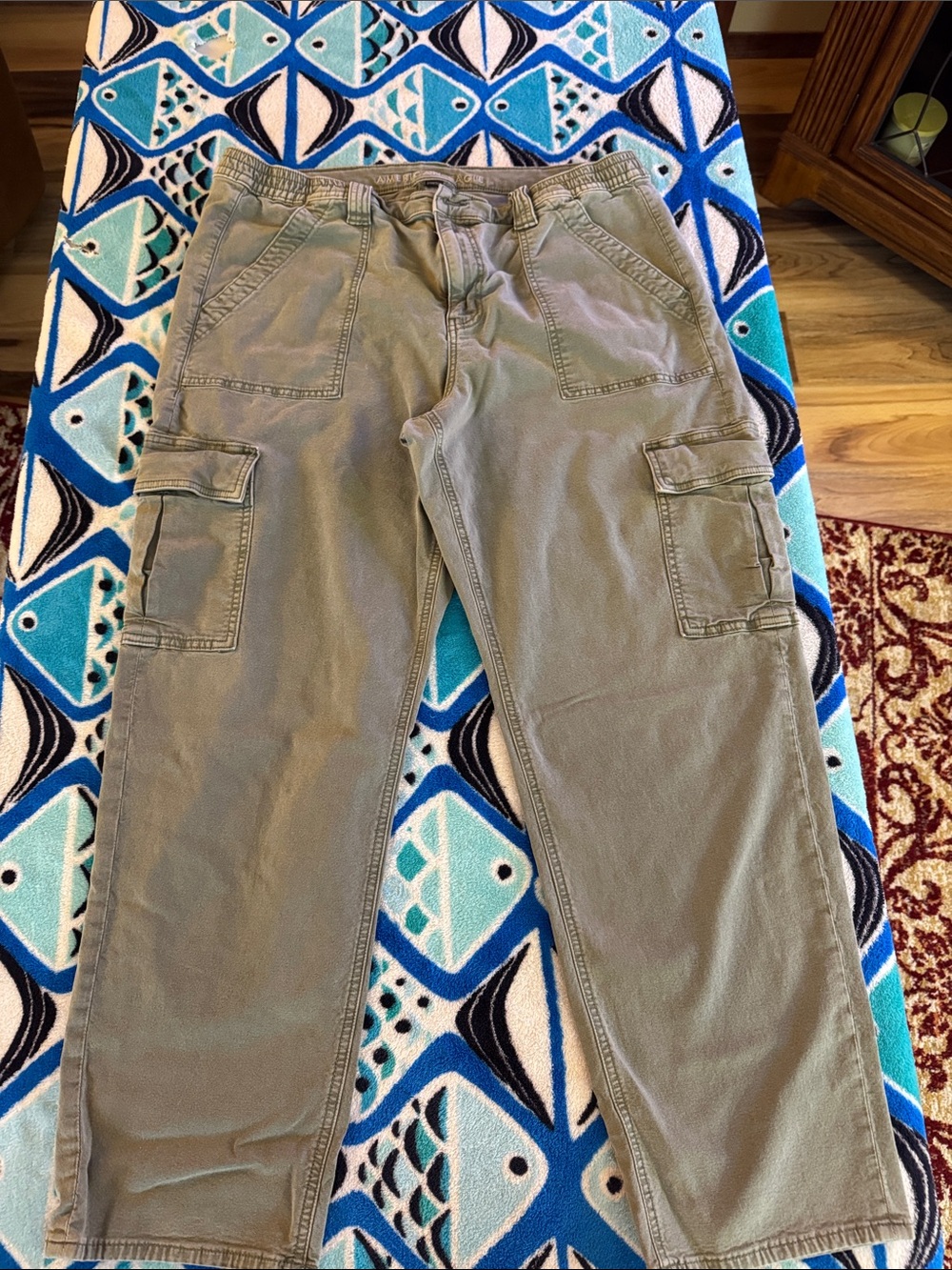 American Eagle Outfitters Women’s  Cargo Pants in Olive